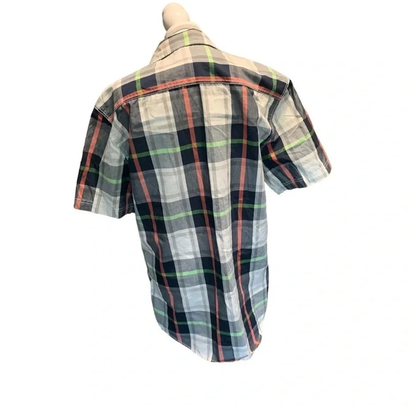 AMERICAN Rag men's medium plaid button down shirt, short sleeve - Picture 4 of 4